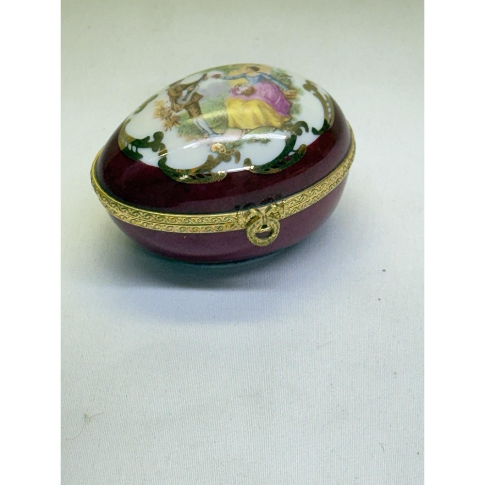 VTG Limoges Hand-Painted Regal Design Egg Trinket Box Gold Trim Lid France